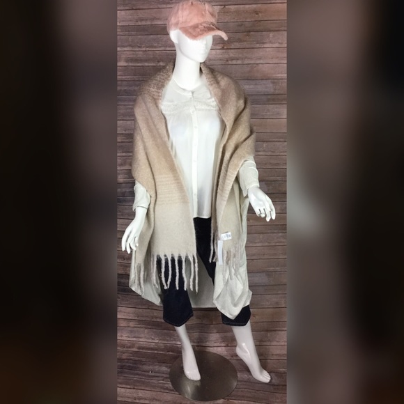 Oversized chunky knit soft cozy scarf wrap NWT - Picture 5 of 5